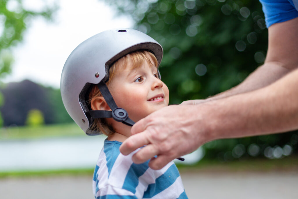 découvrez l'assurance moto pour enfants, une protection adaptée pour les jeunes motards. assurez leur sécurité tout en leur offrant la liberté de découvrir le plaisir de la conduite. comparez les meilleures offres et trouvez la couverture idéale pour leurs besoins.