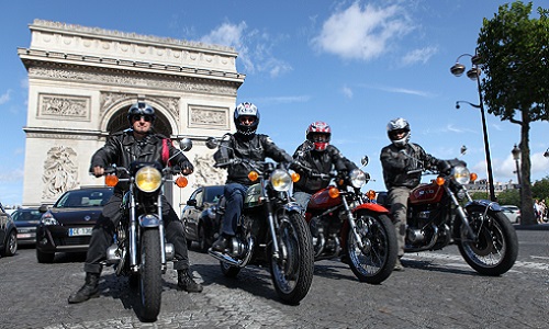 découvrez la véritable signification de la liberté à moto. explorez des paysages à couper le souffle, ressentez le vent dans vos cheveux et libérez votre esprit avec chaque virage. une aventure unique qui vous attend sur deux roues.