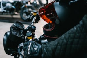 découvrez notre comparatif entre amv et la mutuelle des motards pour choisir l'assurance moto qui convient le mieux à vos besoins. évaluez les garanties, les tarifs et les services pour faire le bon choix en toute sérénité.