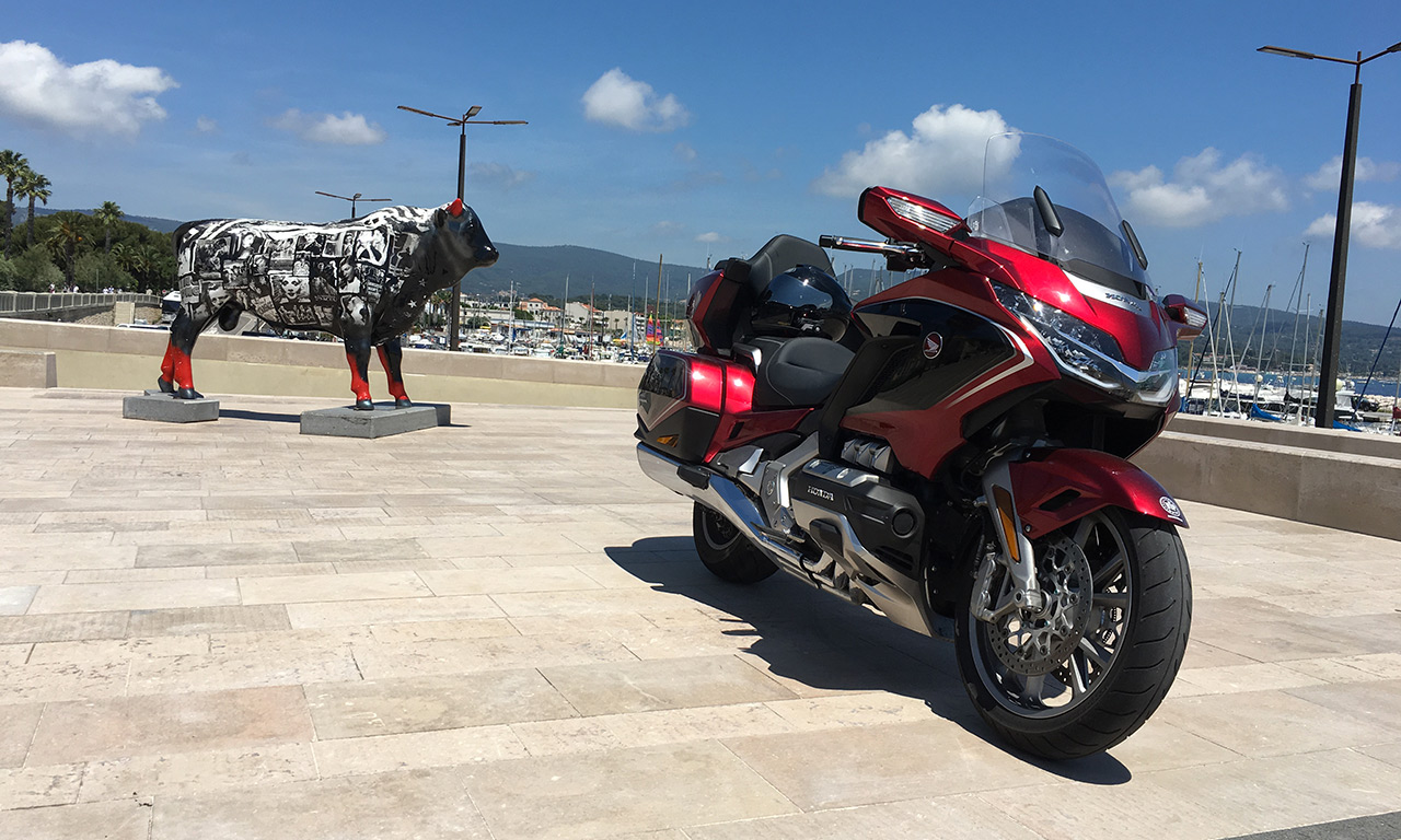 découvrez nos offres d'assurance moto spécialement conçues pour les jeunes conducteurs à saint-pierre. protégez votre passion avec des tarifs adaptés et des garanties sur mesure. roulez sereinement et en toute sécurité sur les routes de l'île.