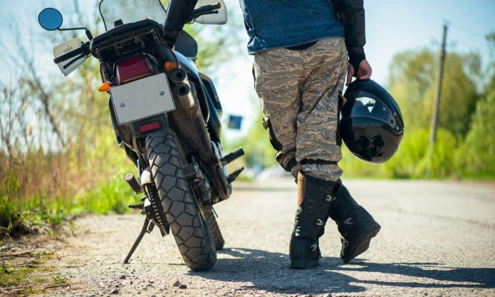 découvrez les essentiels pour les passionnés de moto : équipements, accessoires et conseils pour profiter pleinement de votre aventure sur deux roues. que vous soyez débutant ou pilote confirmé, trouvez tout ce qu'il vous faut pour rouler en toute sécurité et style.