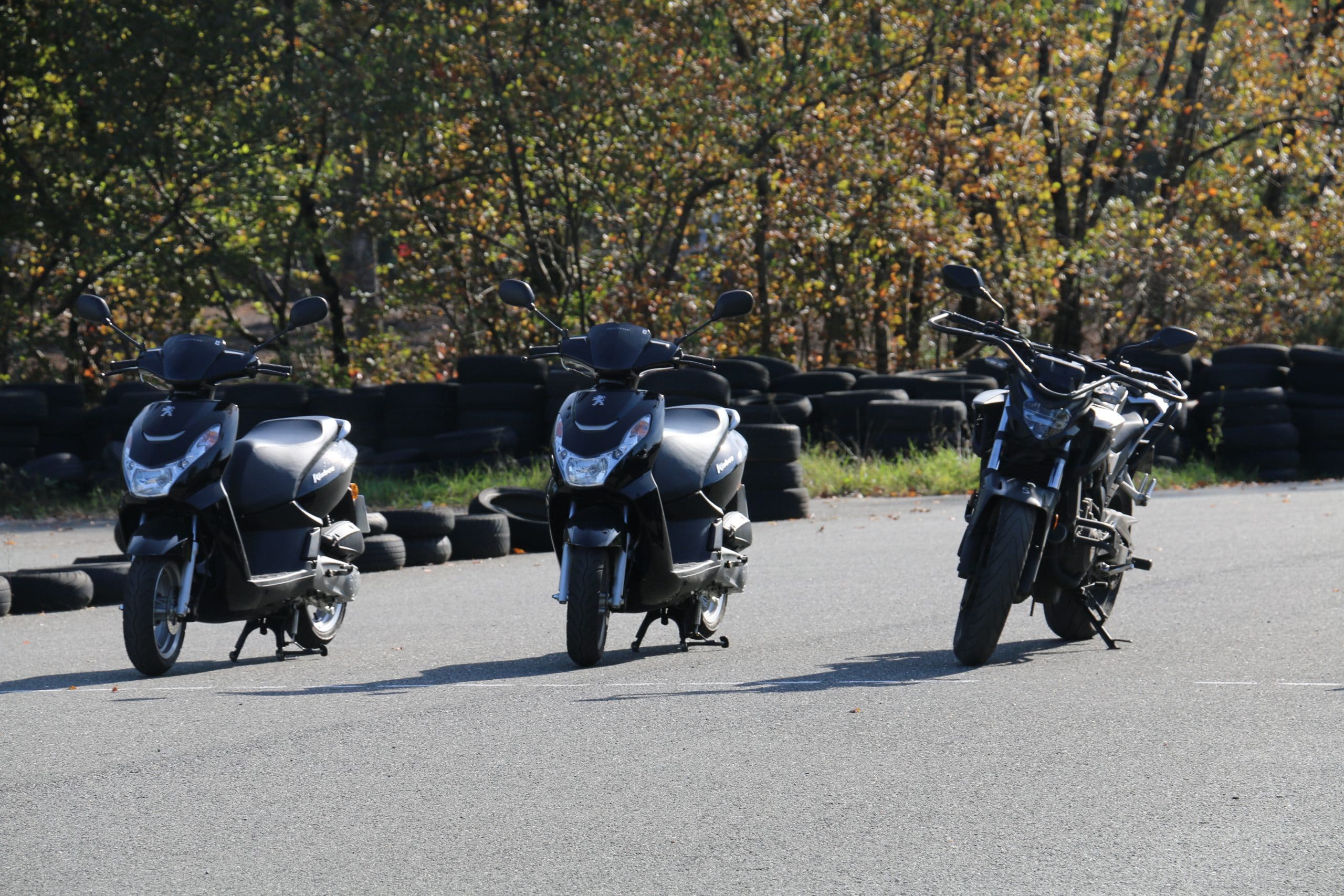 découvrez les étapes essentielles de la transition du permis a1 vers le permis a2. informez-vous sur les conditions, les formations et les avantages de ce passage pour rouler en toute sécurité avec des motos plus puissantes.