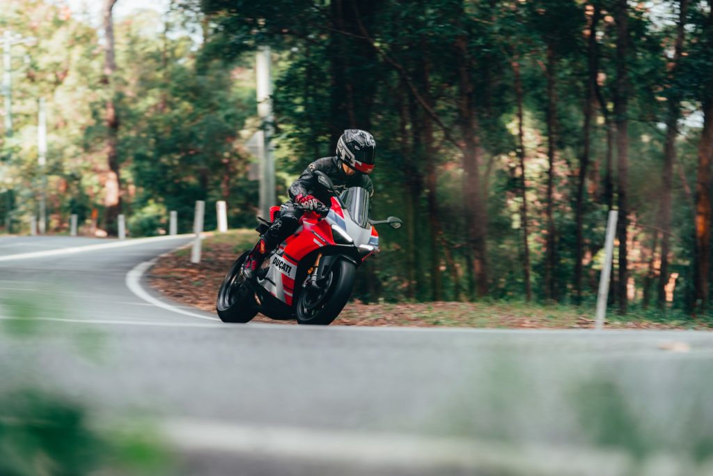 découvrez des solutions d'assurance moto adaptées aux jeunes conducteurs. bénéficiez de tarifs compétitifs et d'une couverture complète pour rouler en toute sérénité.