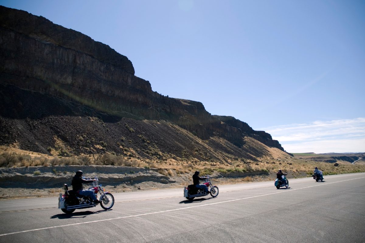 découvrez nos offres d'assurance moto spécialement conçues pour les jeunes conducteurs à étang-salé. profitez de tarifs avantageux et d'une couverture adaptée à vos besoins pour rouler en toute sérénité.