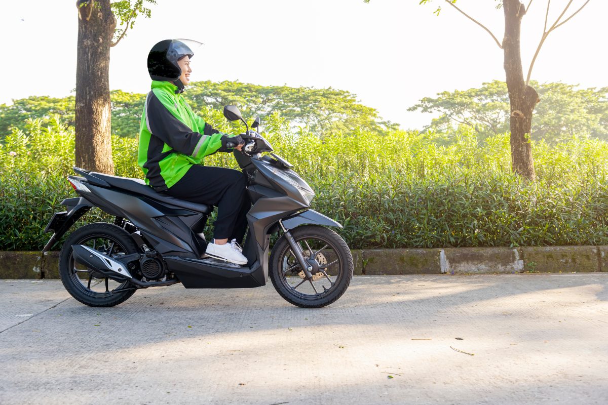 découvrez des assurances moto spécialement conçues pour les jeunes conducteurs. profitez de tarifs compétitifs et d'une couverture adaptée à vos besoins. protégez votre passion en toute sérénité!