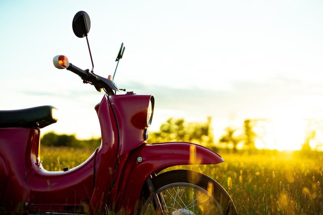 découvrez comment choisir le meilleur comparateur d'assurance pour votre scooter. comparez les offres, trouvez la couverture adaptée à vos besoins et économisez sur votre prime d'assurance grâce à notre guide complet.