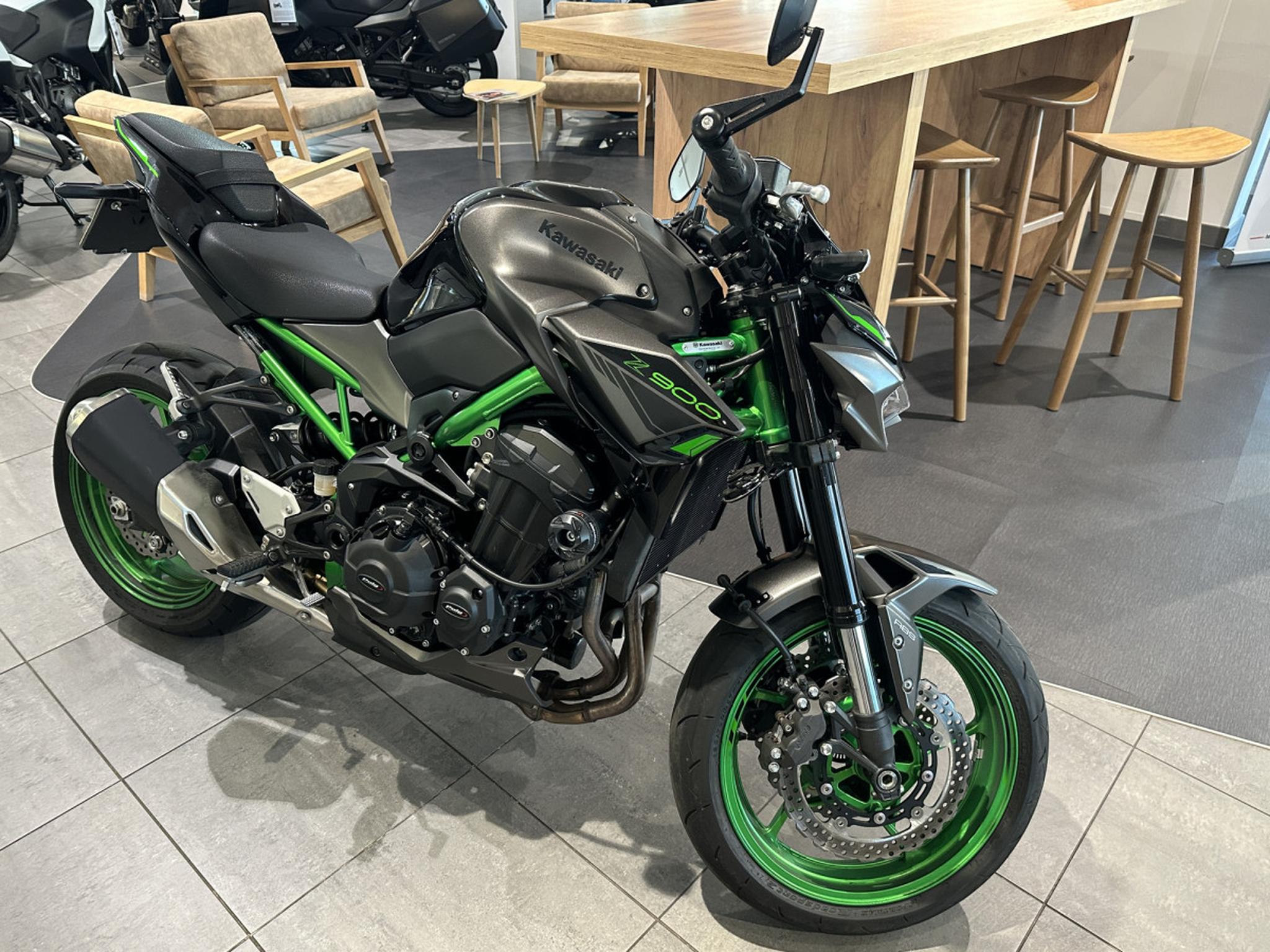découvrez notre sélection de motos de 35 kw, idéales pour les conducteurs cherchant à allier performance et légalité. trouvez le modèle qui vous correspond, que ce soit pour la route ou la ville, et profitez d'une conduite à la fois agréable et sécurisée.