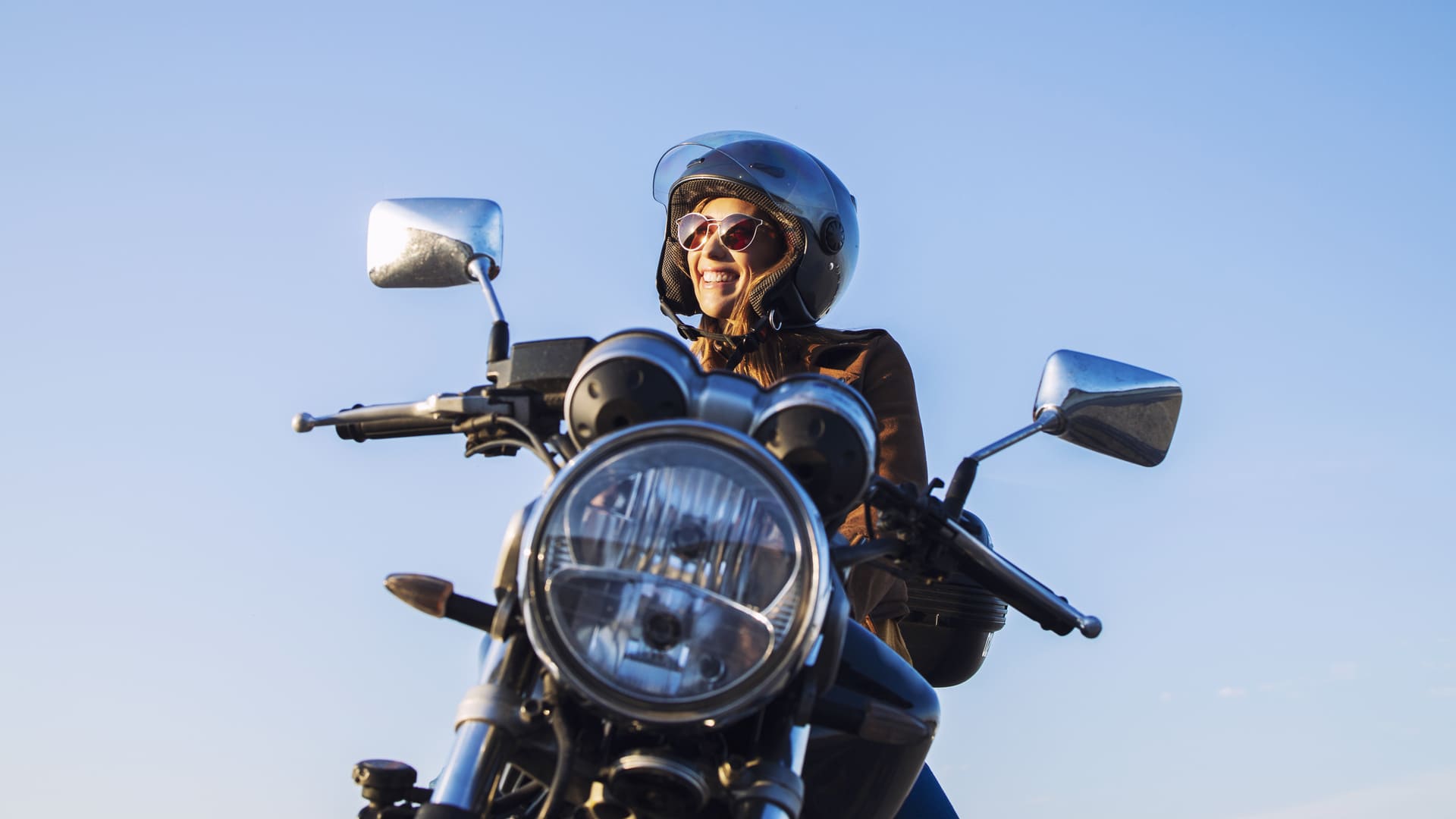 découvrez nos offres d'assurance moto spécialement conçues pour les titulaires du permis a2. protégez votre véhicule et optimisez votre sécurité sur la route avec des tarifs compétitifs et des garanties adaptées à vos besoins.
